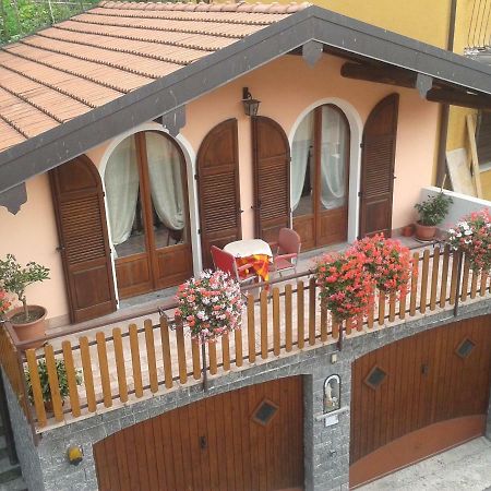 Chalet Con Piscina Garzeno Luaran gambar