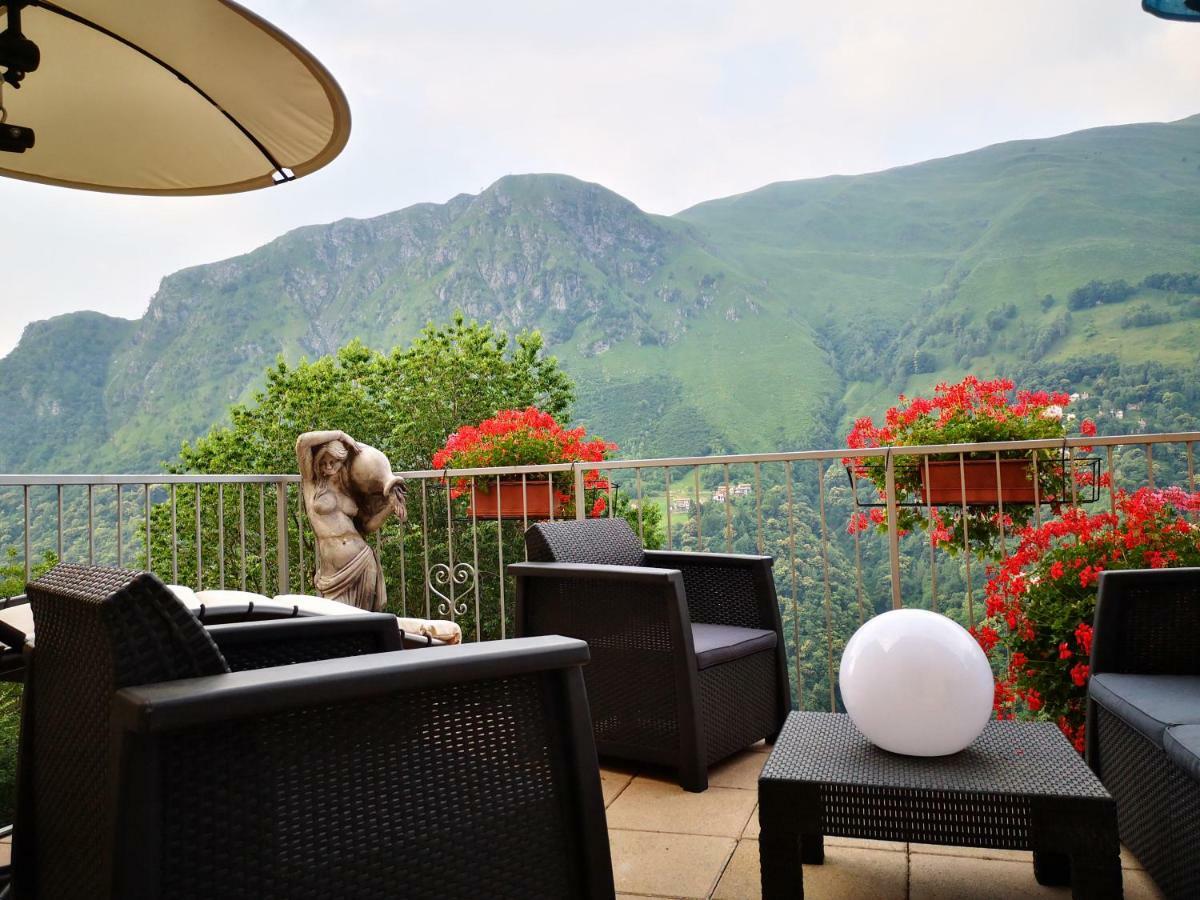 Chalet Con Piscina Garzeno Luaran gambar