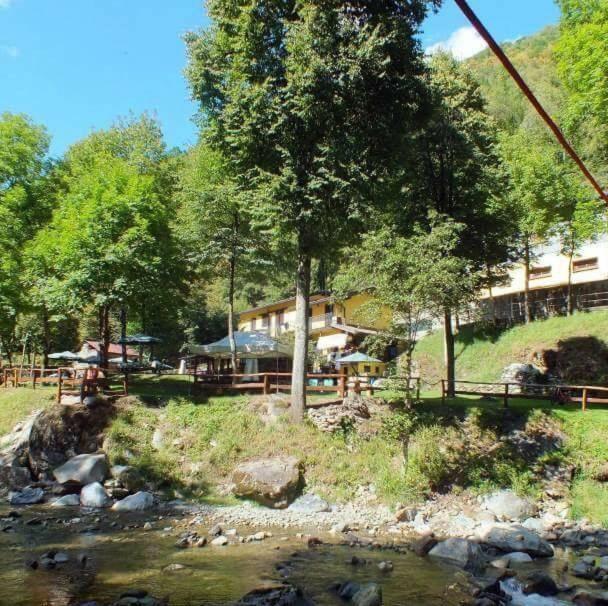 Chalet Con Piscina Garzeno Luaran gambar